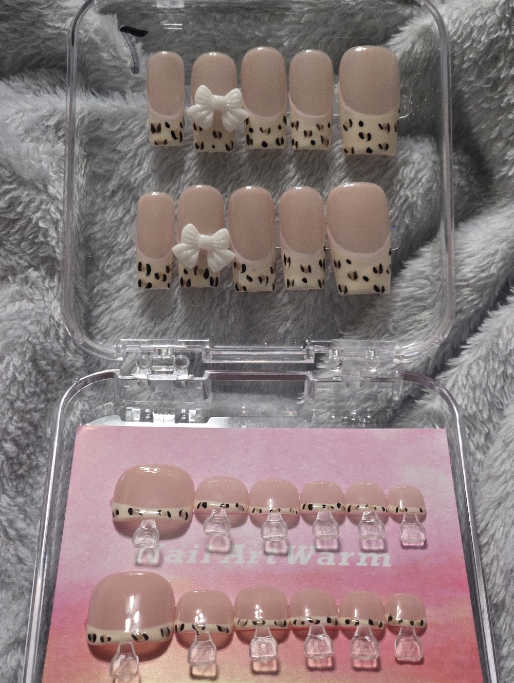 Toenail & Fingernail Press-on Nail Set Cheetah Print With Bow Accent